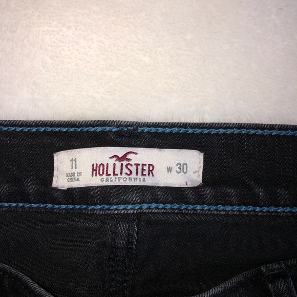 ✨Holister Faded Black Short Shorts ✨ - Picture 2 of 3